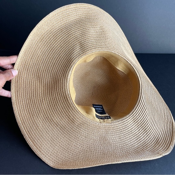 EXPRESS | Tan Floppy Straw Hat - Picture 4 of 6